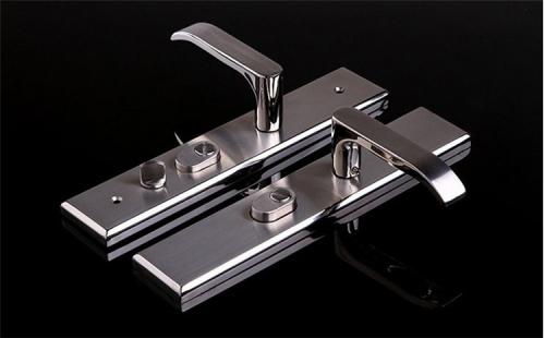 门锁关不上，很难锁上的原因找到了